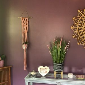 Macrame plant hanging